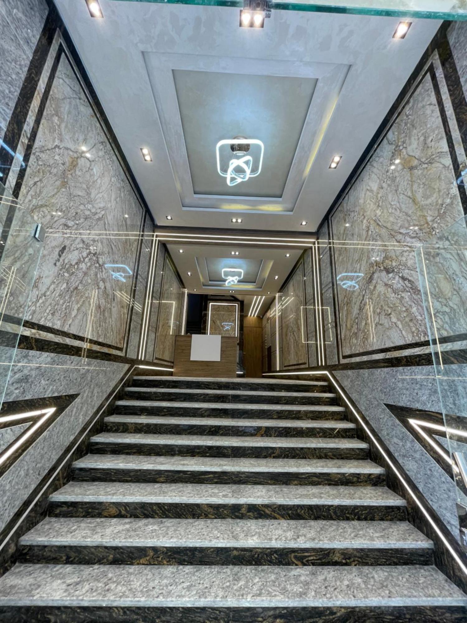 Apartment Elamer Building