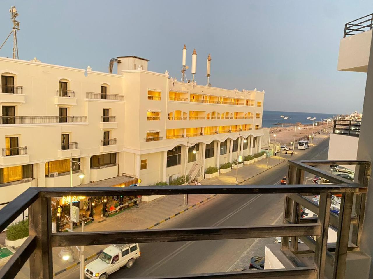 Apartment استديو فندقى على البحر كمبوند بريستيجا
