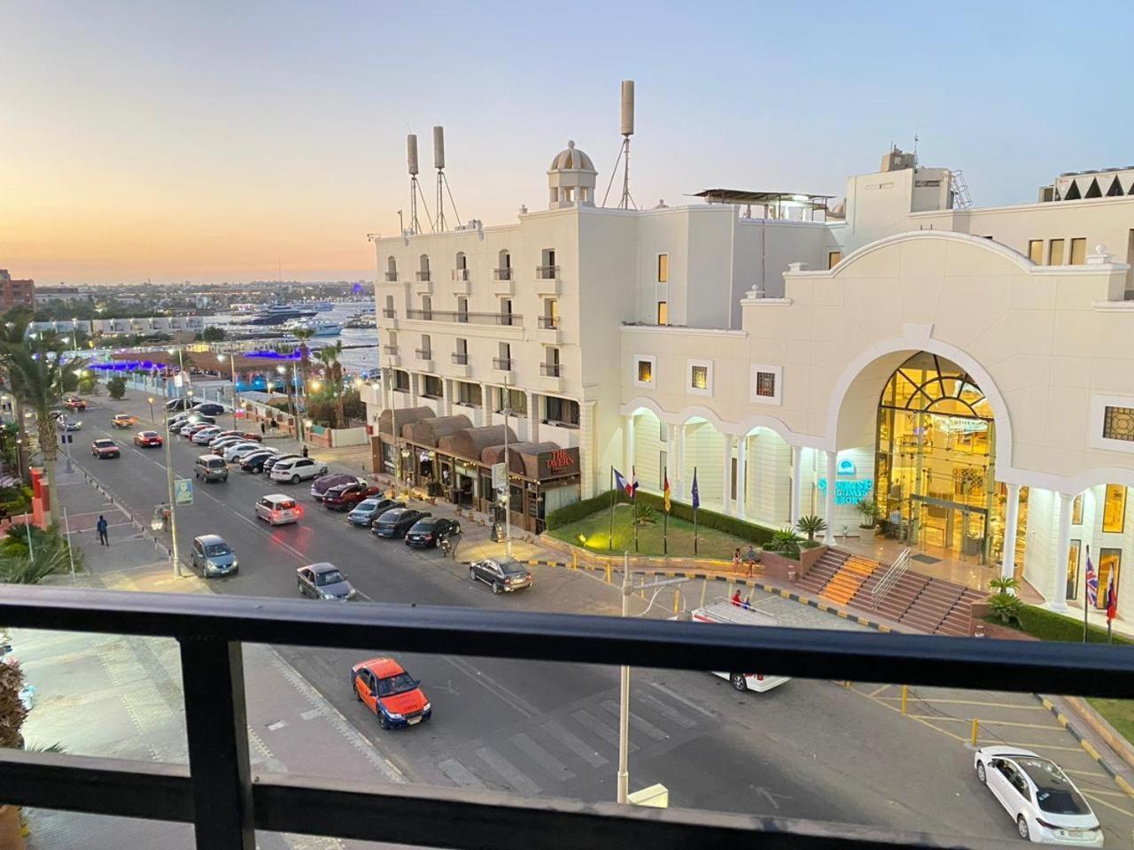 استديو فندقى على البحر كمبوند بريستيجا * Hurghada