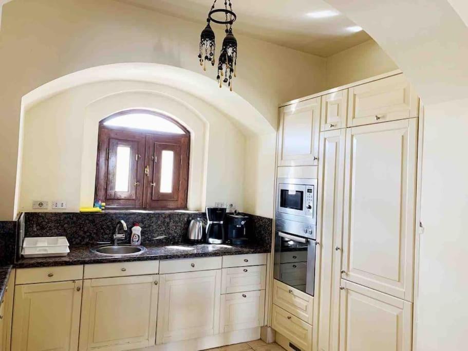 Private With Heated Pool And Lagoon Villa Hurghada