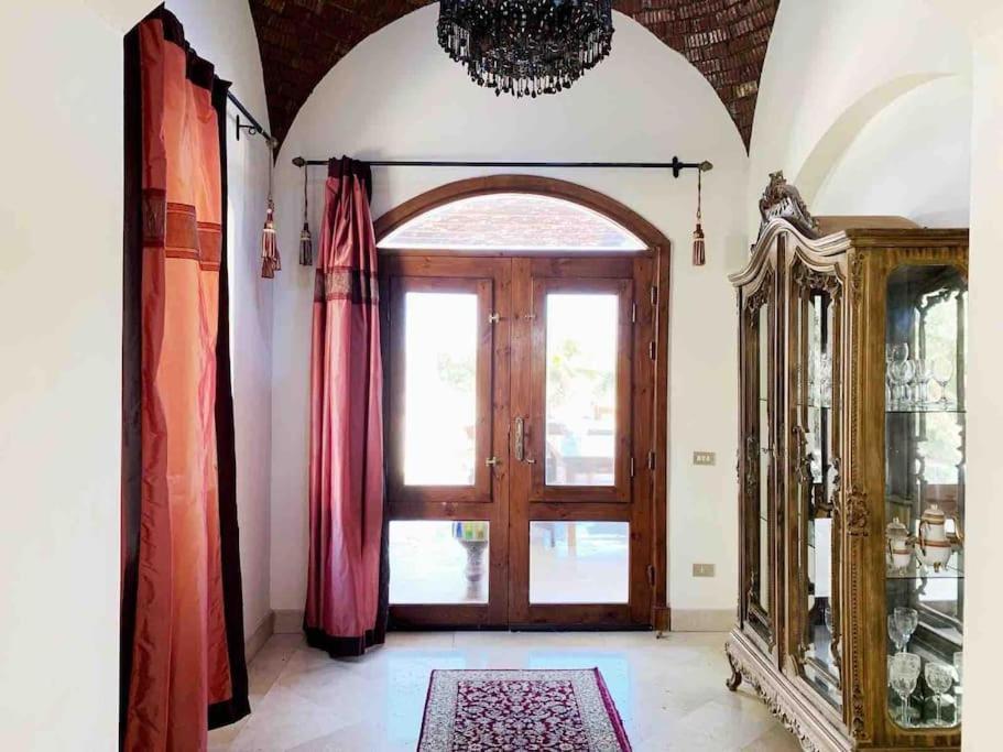 Private With Heated Pool And Lagoon