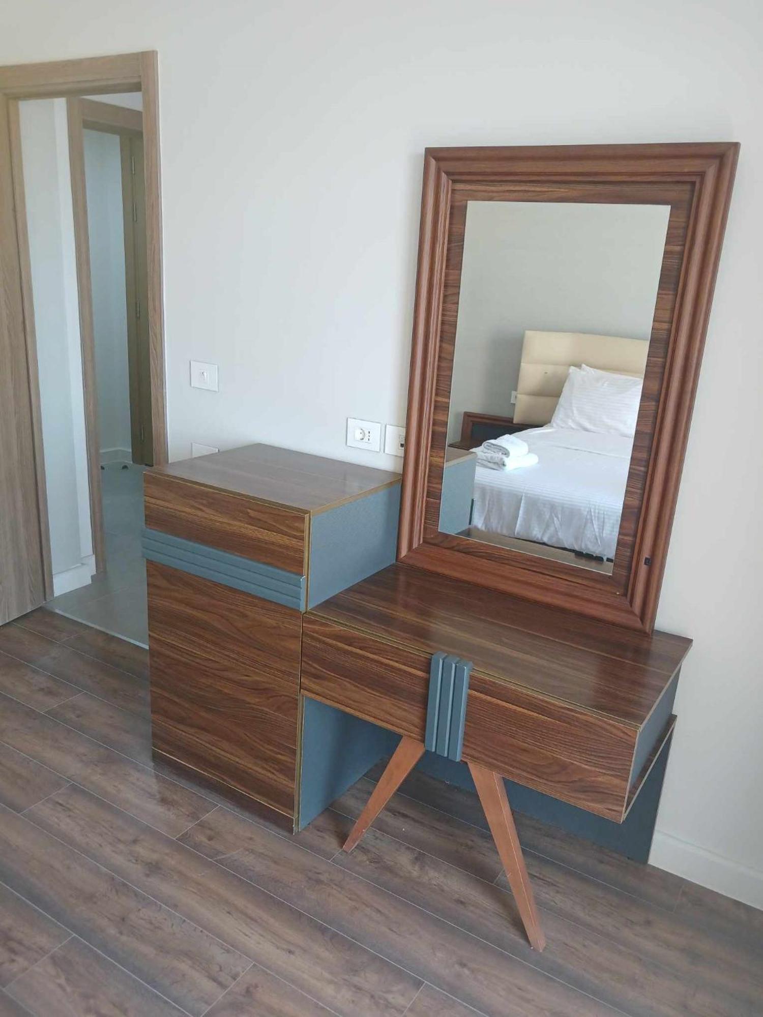 Nayah Stays, Luxurious Bedroom In Fanadir Marina Apartment Hurghada