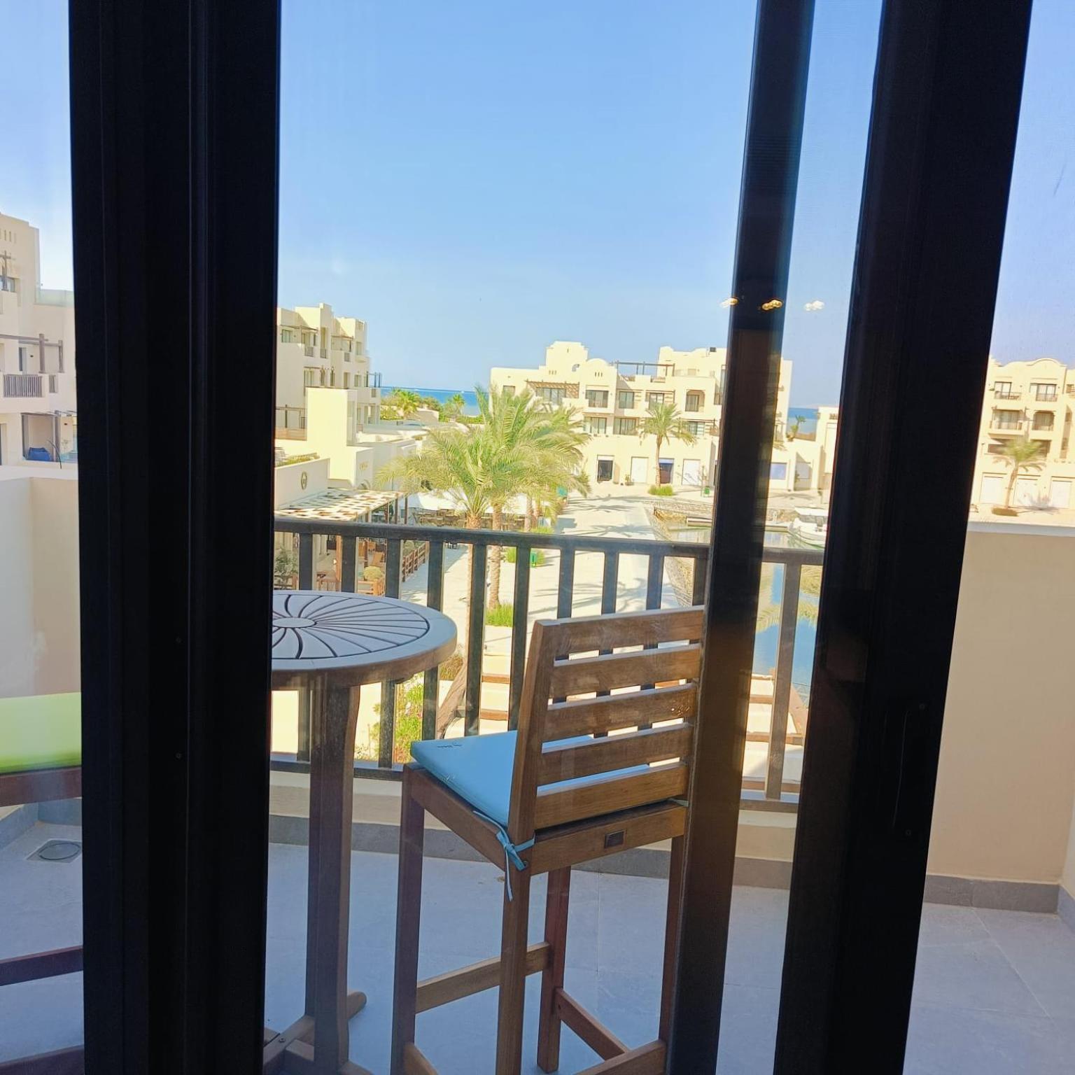 Apartment Nayah Stays, Luxurious Bedroom In Fanadir Marina Hurghada