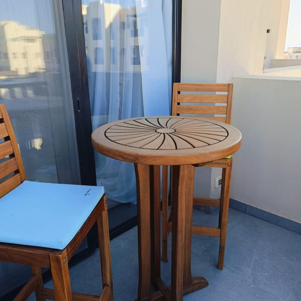 Nayah Stays, Luxurious Bedroom In Fanadir Marina *