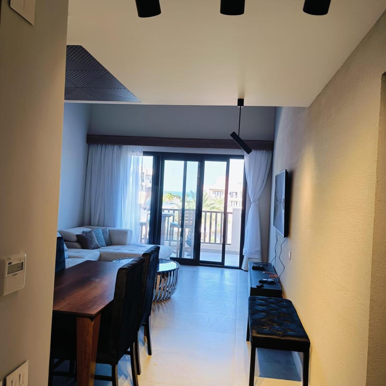 Nayah Stays, Luxurious Bedroom In Fanadir Marina Hurghada