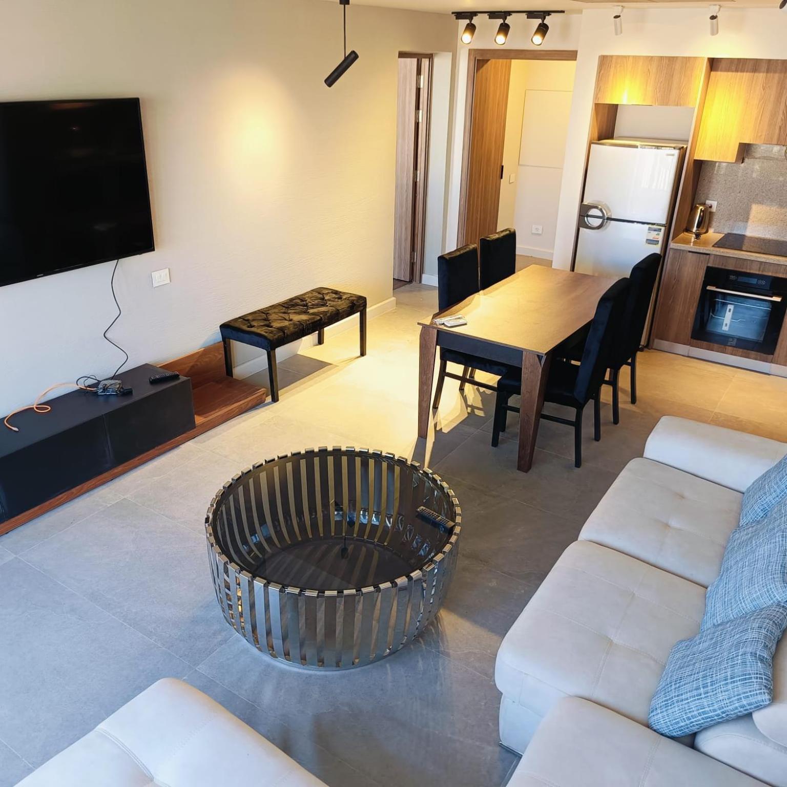 Apartment Nayah Stays, Luxurious Bedroom In Fanadir Marina *