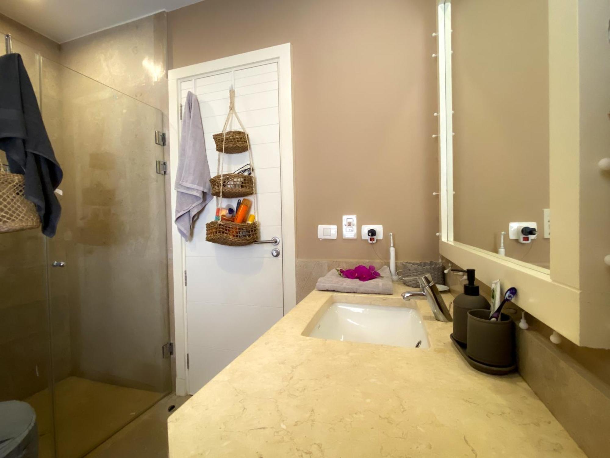 1-bedroom In Joubal With Pool *