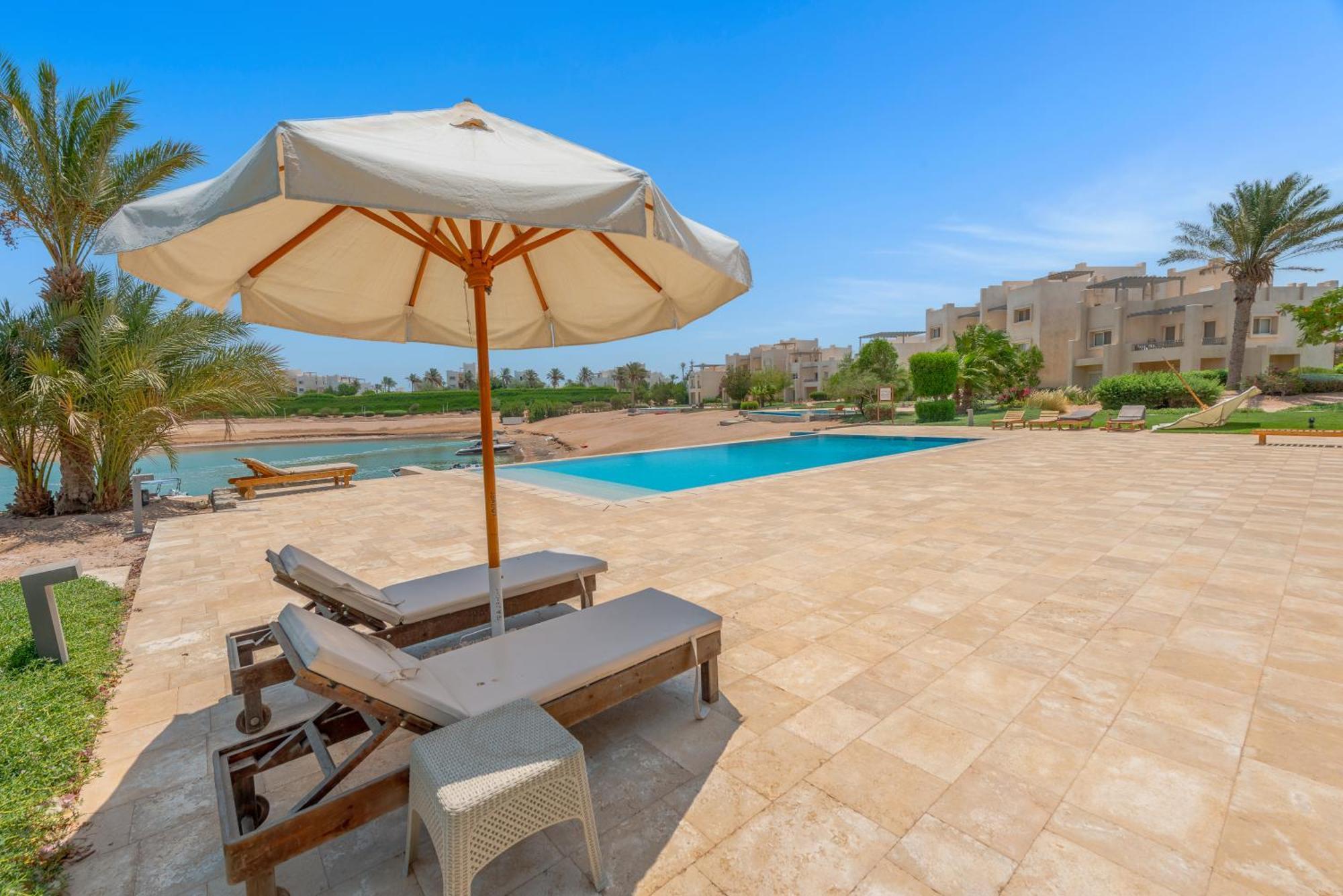 1-bedroom In Joubal With Pool * Hurghada