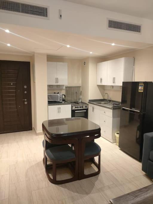 Diamond Lily Aldau Heights Rent One Bedroom *