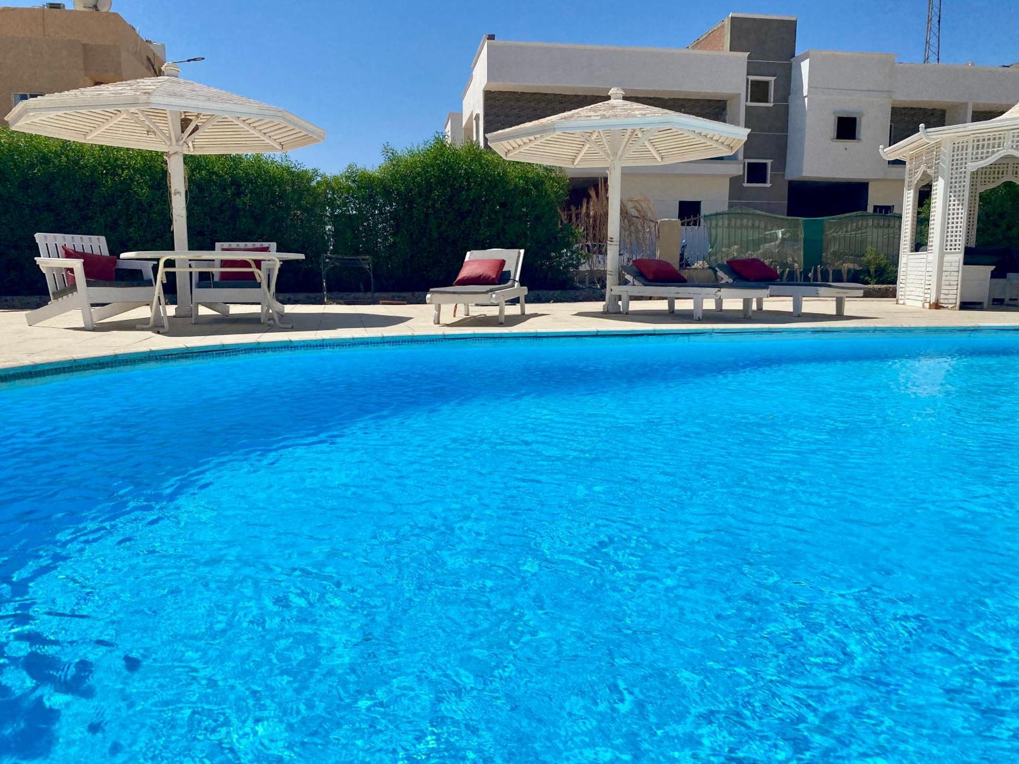 Bordeaux * Hurghada