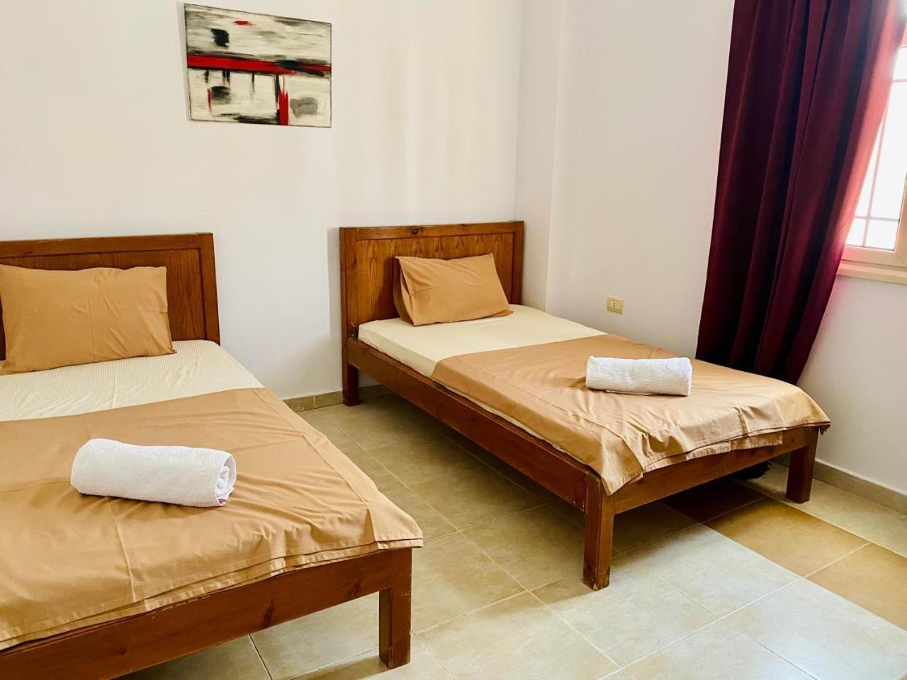 Happiness Majawish, Close To The Center Villa