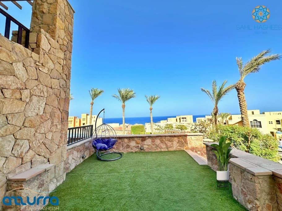 One Bedroom Chalet,with Sea View Terrace Apartment