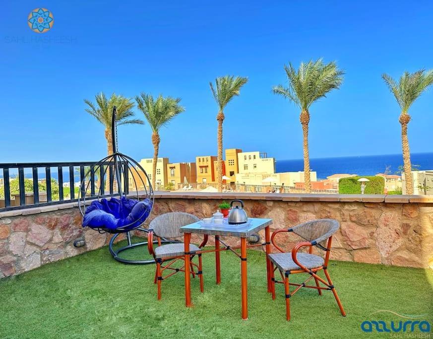 One Bedroom Chalet,with Sea View Terrace Apartment