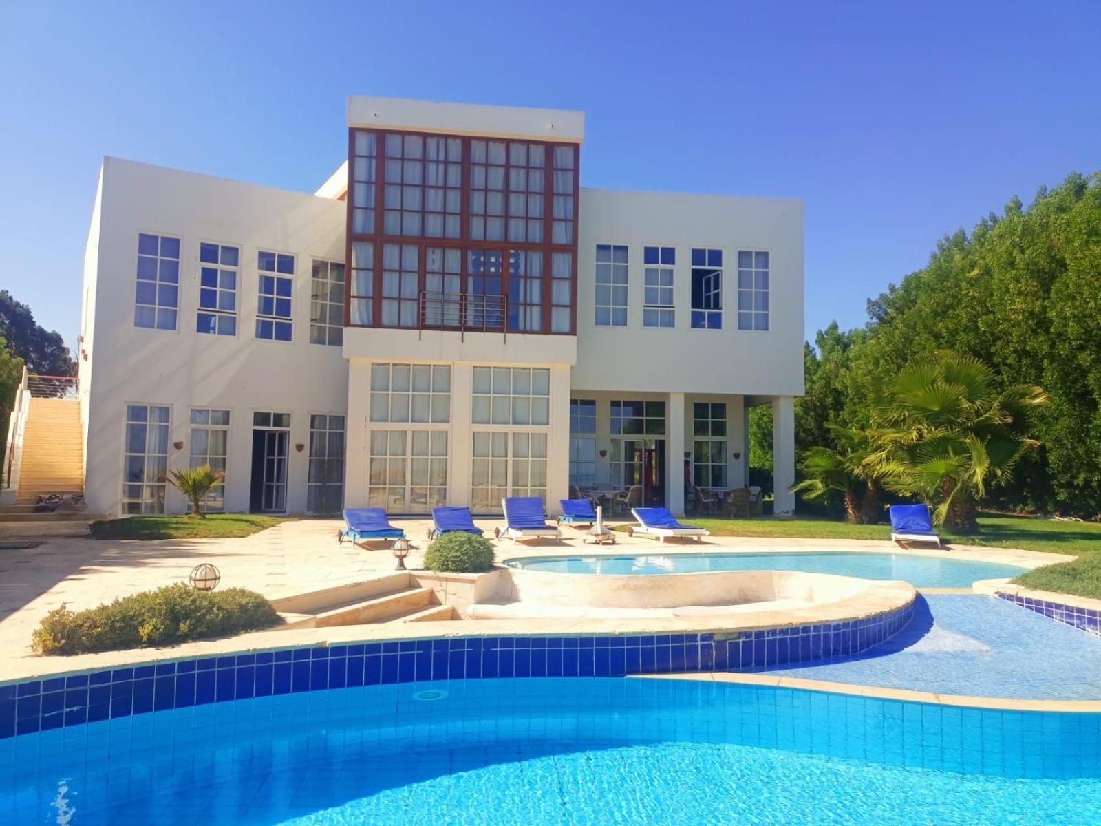 White Phase2 - Elgouna 5bd *