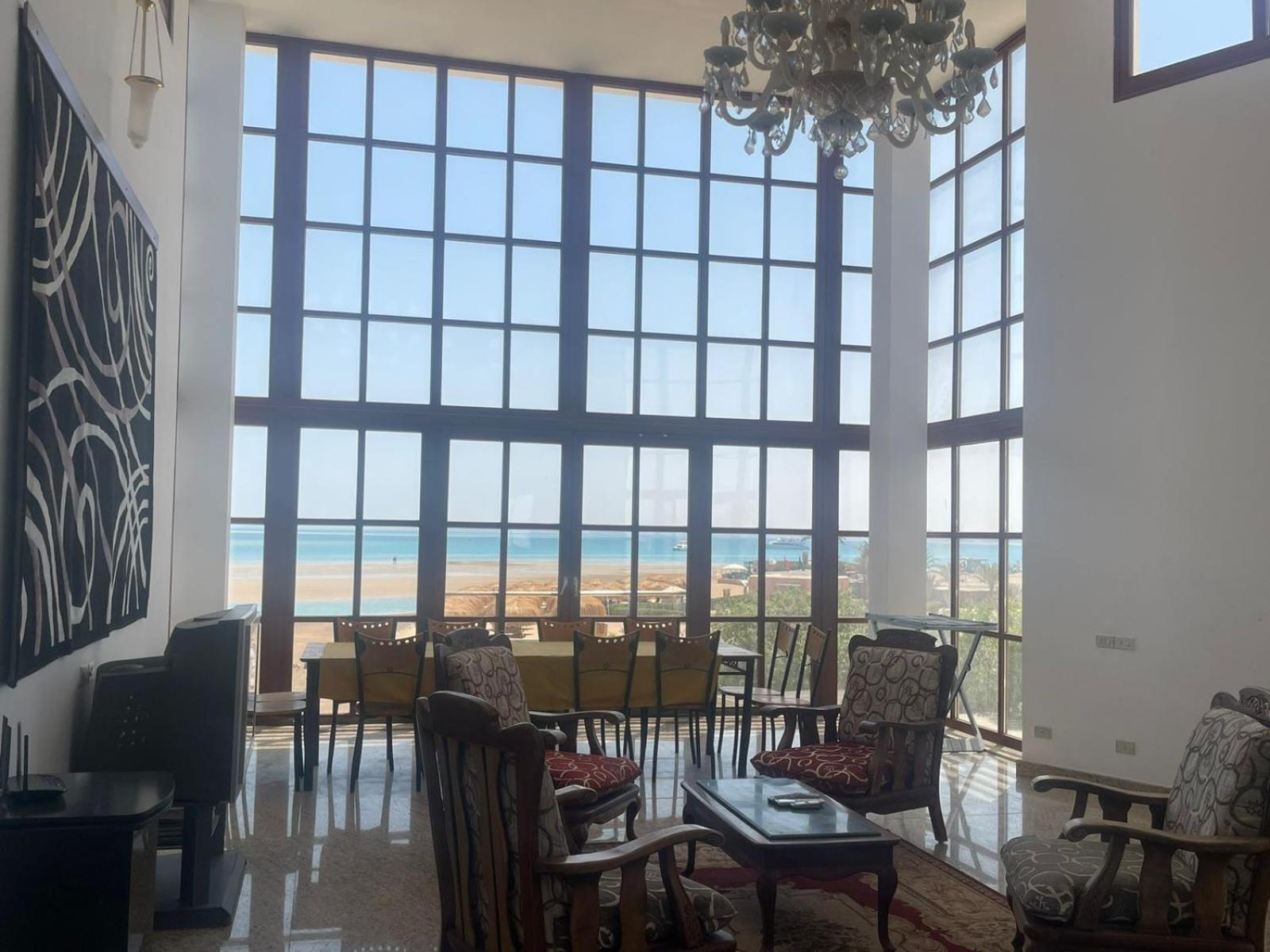 White Phase2 - Elgouna 5bd Villa