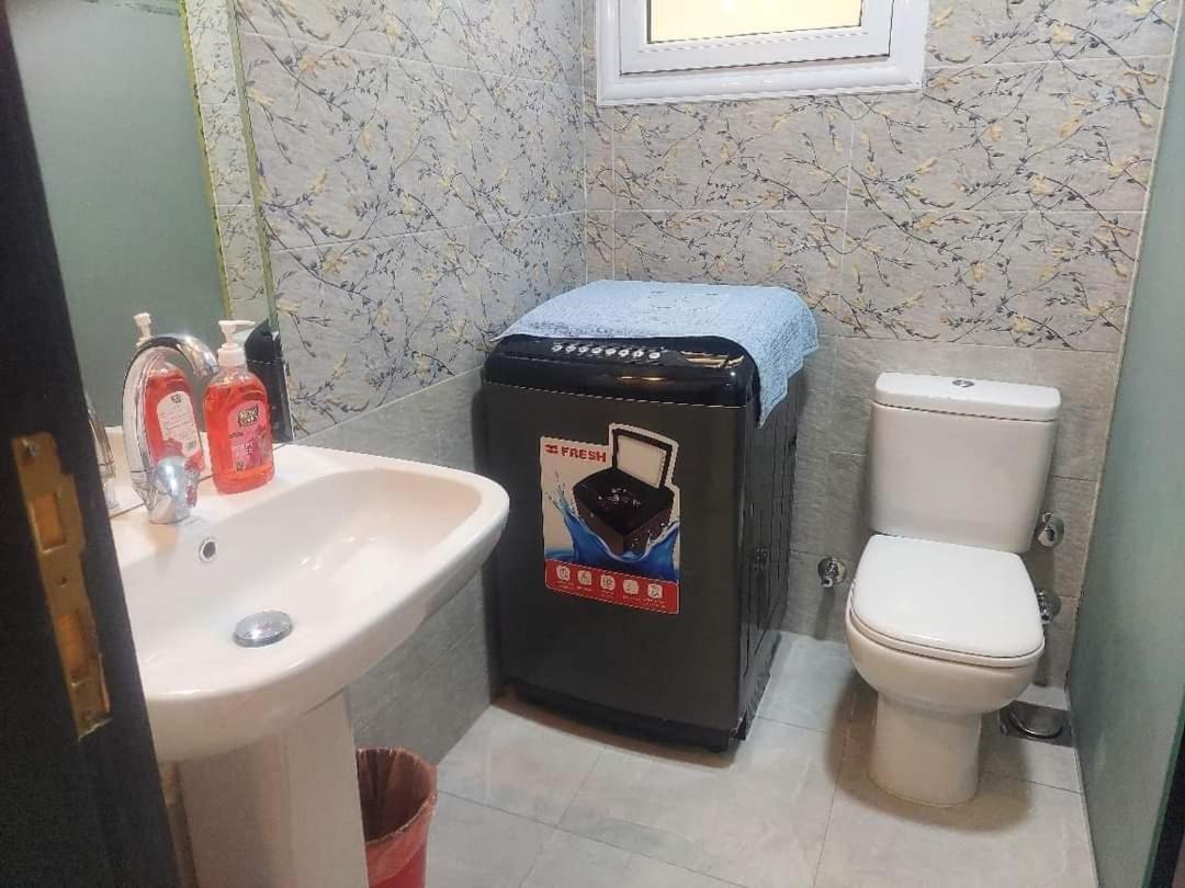 Brand New In Apartment *