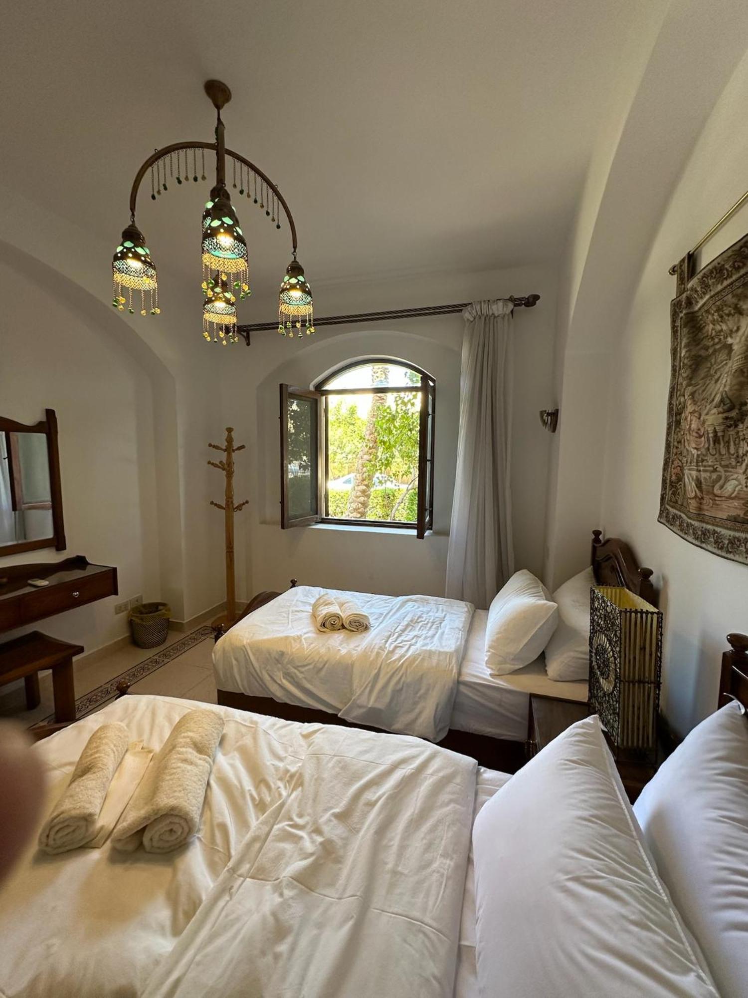 2 Bedroom Ground Floor New Nubia - 2 Minutes Walk To Marina Abu Tig Apartment *
