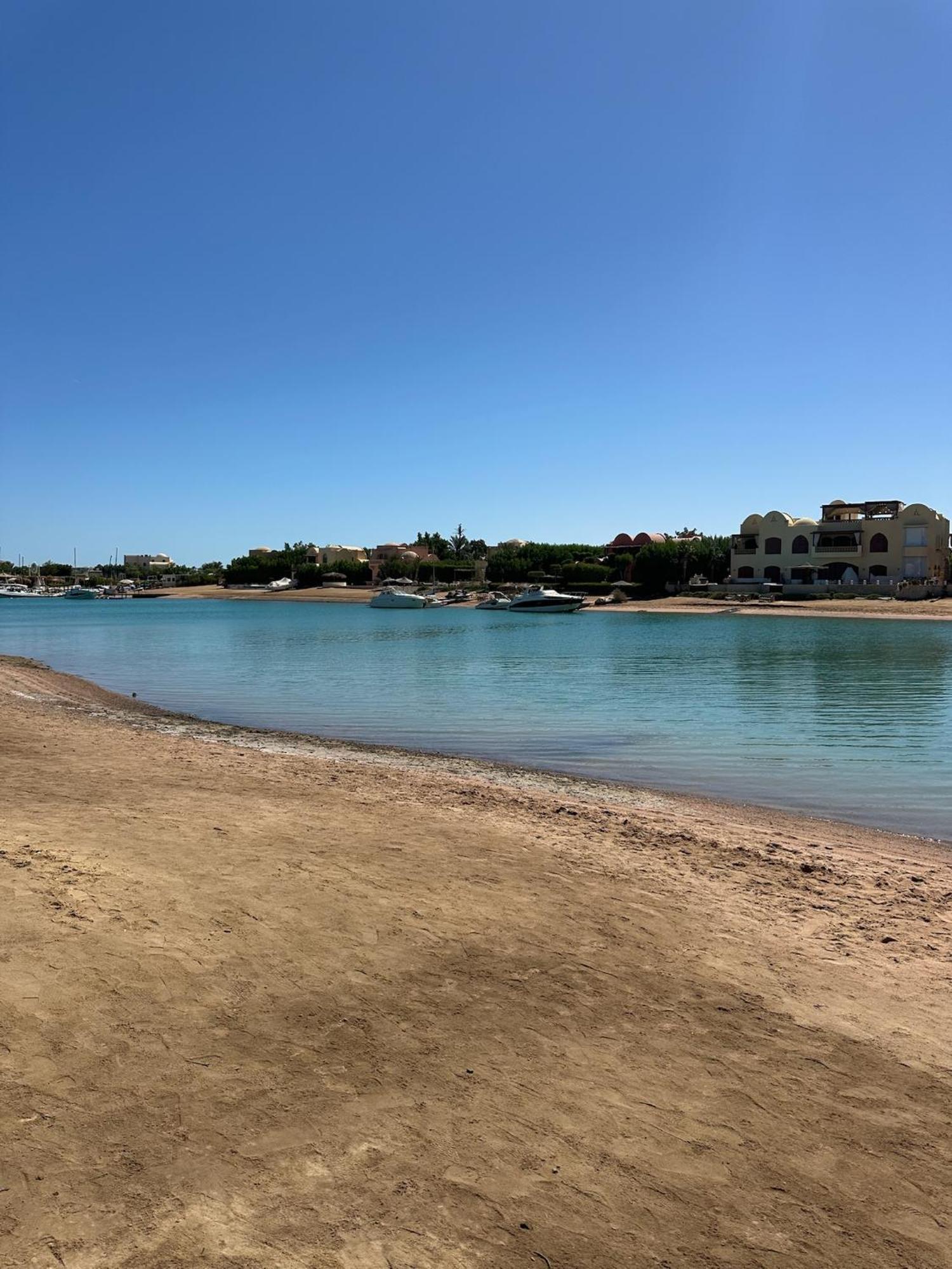 2 Bedroom Ground Floor New Nubia - 2 Minutes Walk To Marina Abu Tig *