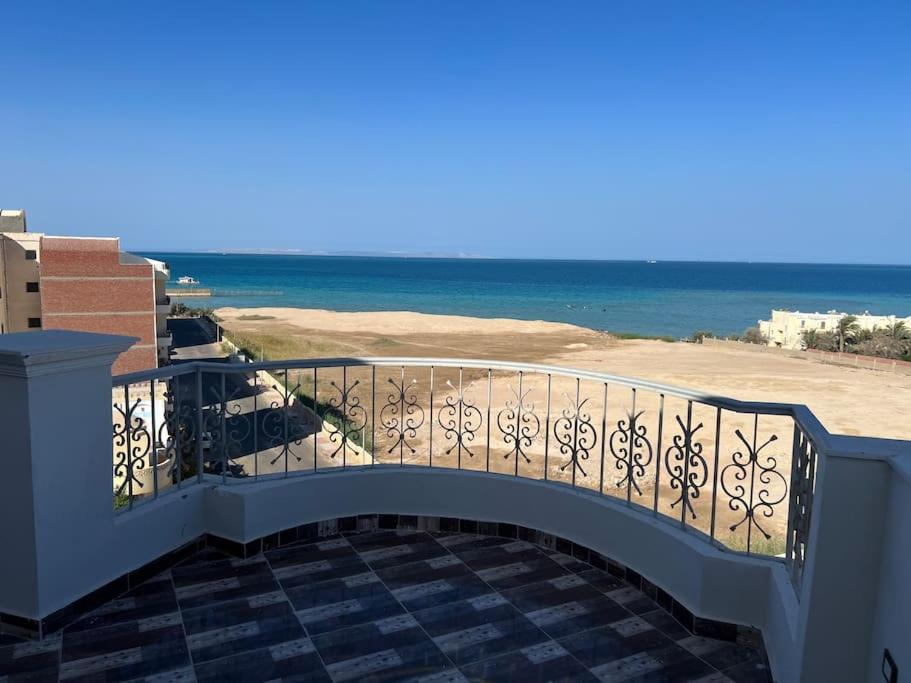 Sea Waves Duplex Apartment Hurghada