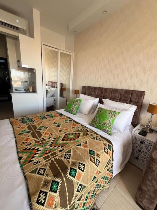 Apartment Chic With Modern Comforts *