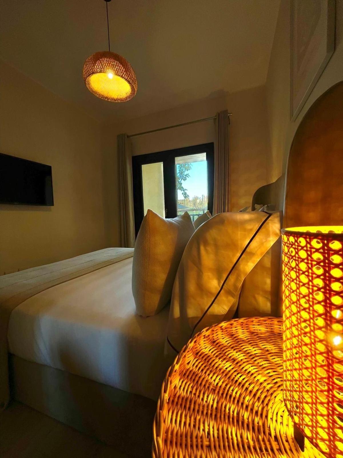 Luxury Self-catering & Studios, Al Dau Heights Apartment *