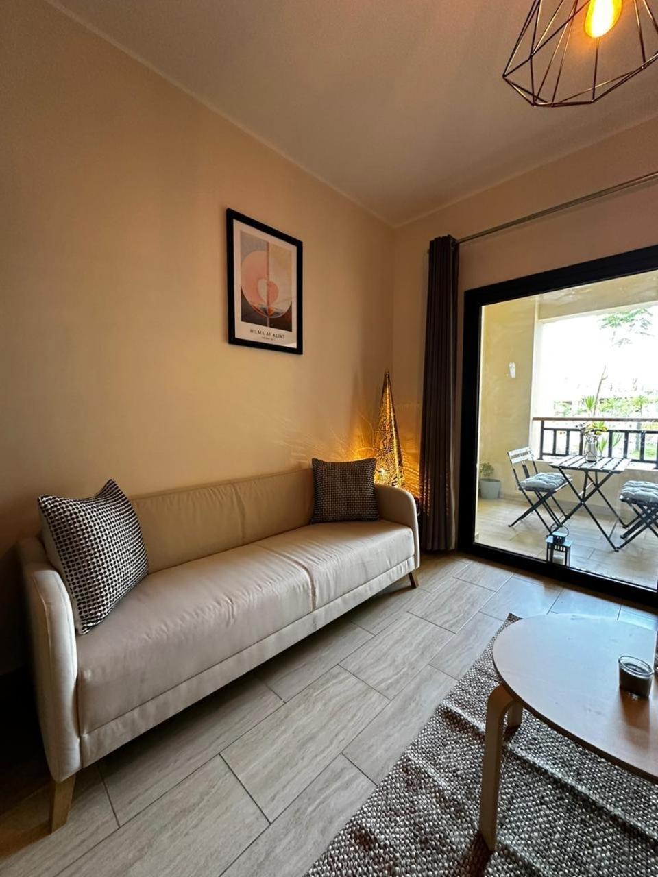 Luxury Self-catering & Studios, Al Dau Heights Apartment *