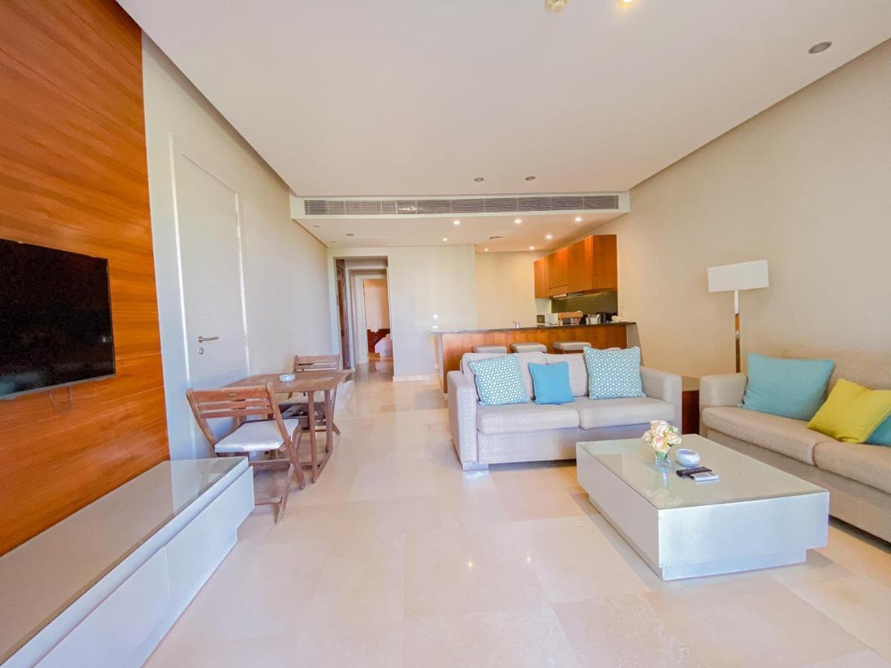 Nayah Stays, Ancient Sands Luxurious Pool Terrace Couette-café