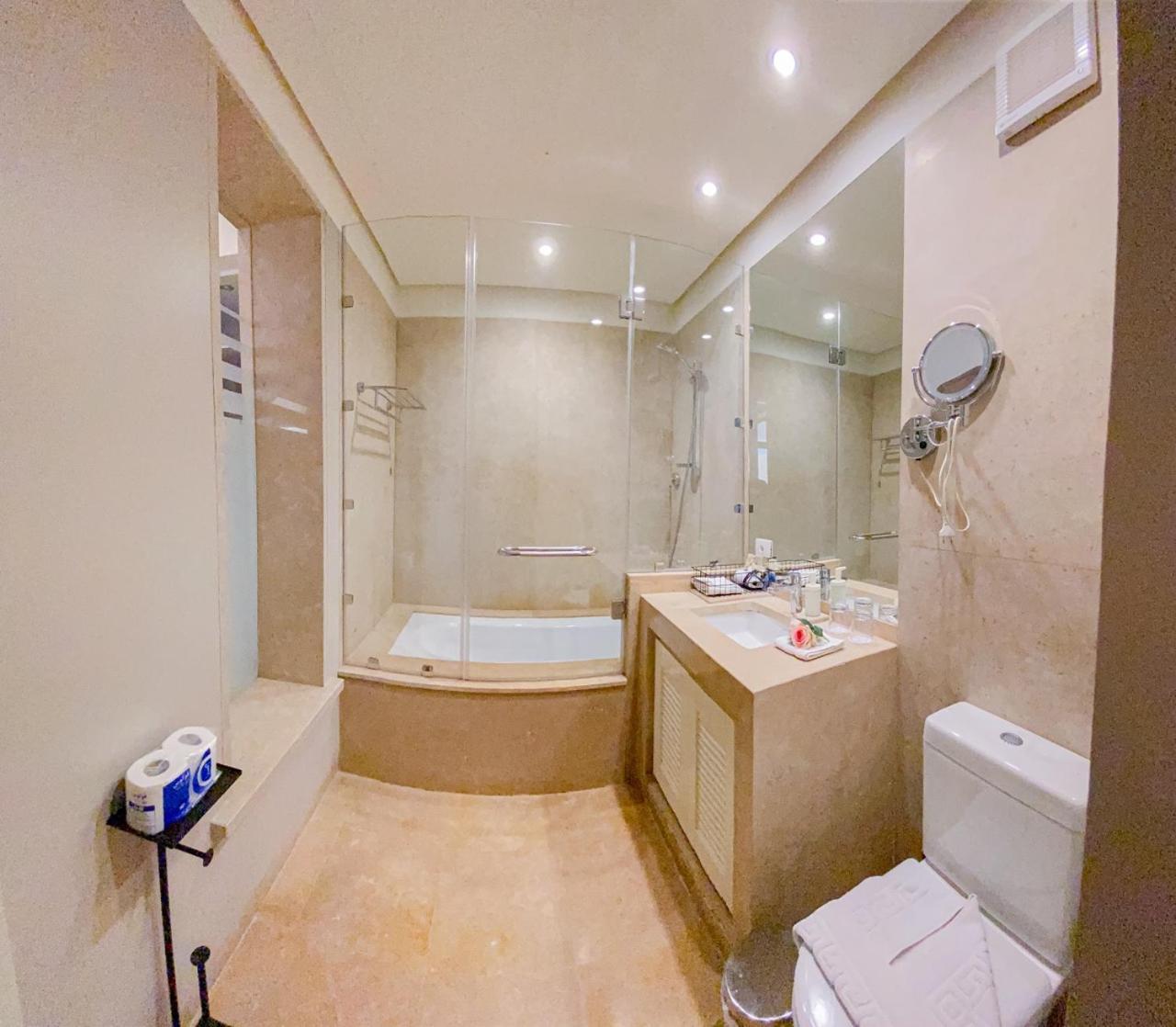 Nayah Stays, Ancient Sands Luxurious Pool Terrace *