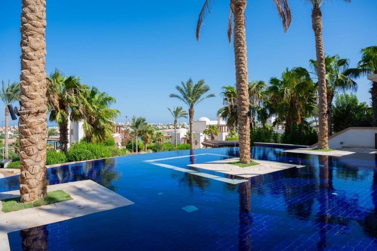 Couette-café Nayah Stays, Ancient Sands Luxurious Pool Terrace