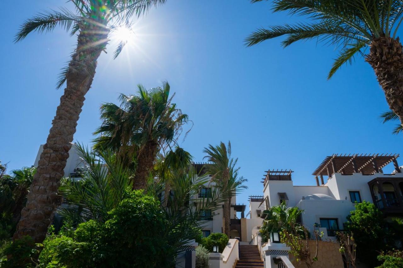 Nayah Stays, Ancient Sands Luxurious Pool Terrace *