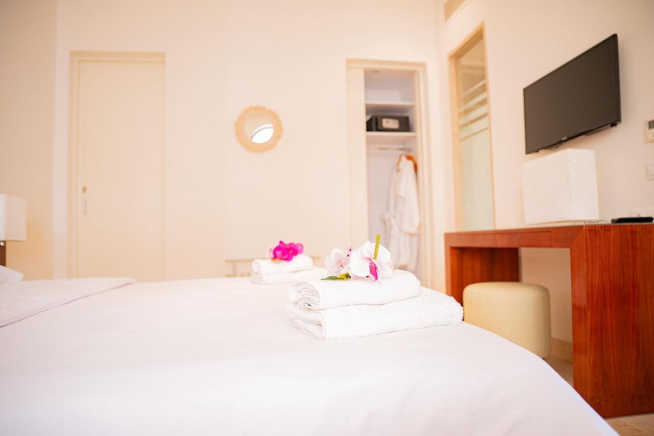 Nayah Stays, Ancient Sands Luxurious Pool Terrace Couette-café