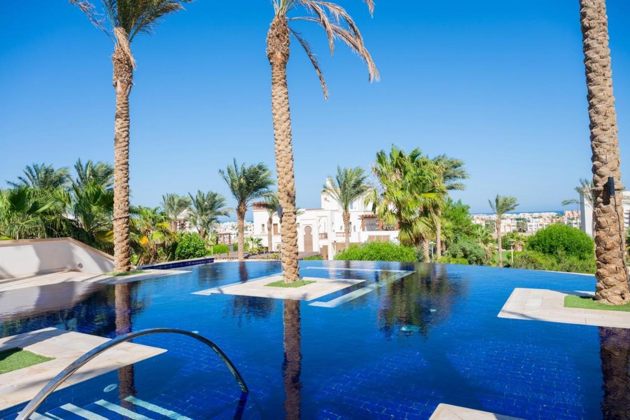 Nayah Stays, Ancient Sands Luxurious Pool Terrace *