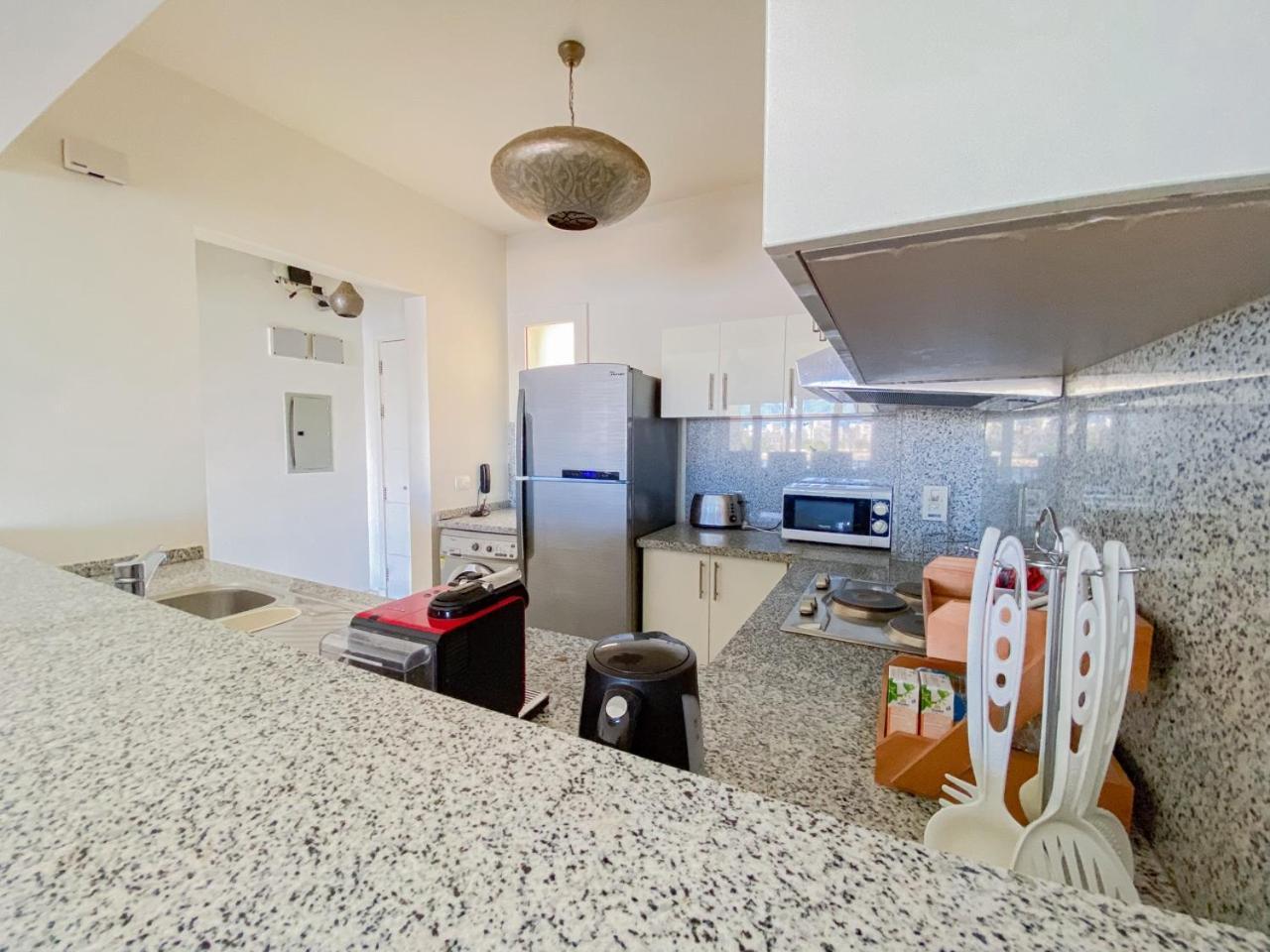 Nayah Stays, Joubal Lagoons Flowery Apartamento *