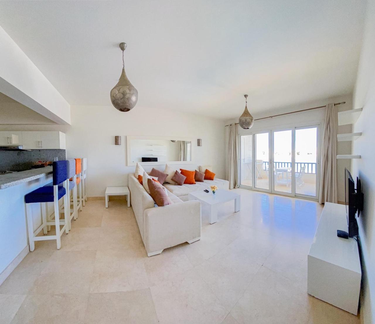 Nayah Stays, Joubal Lagoons Flowery Apartamento