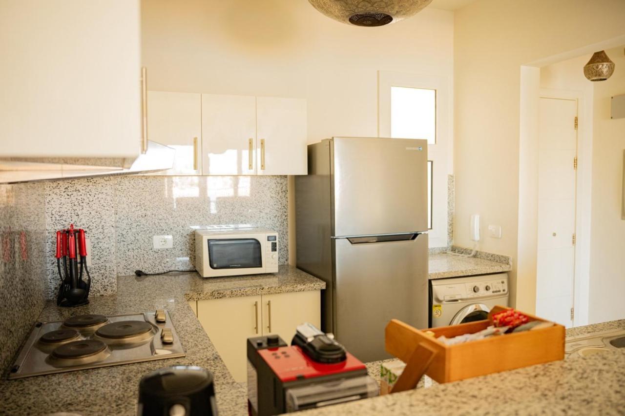 Nayah Stays, Joubal Lagoons Flowery Apartamento *