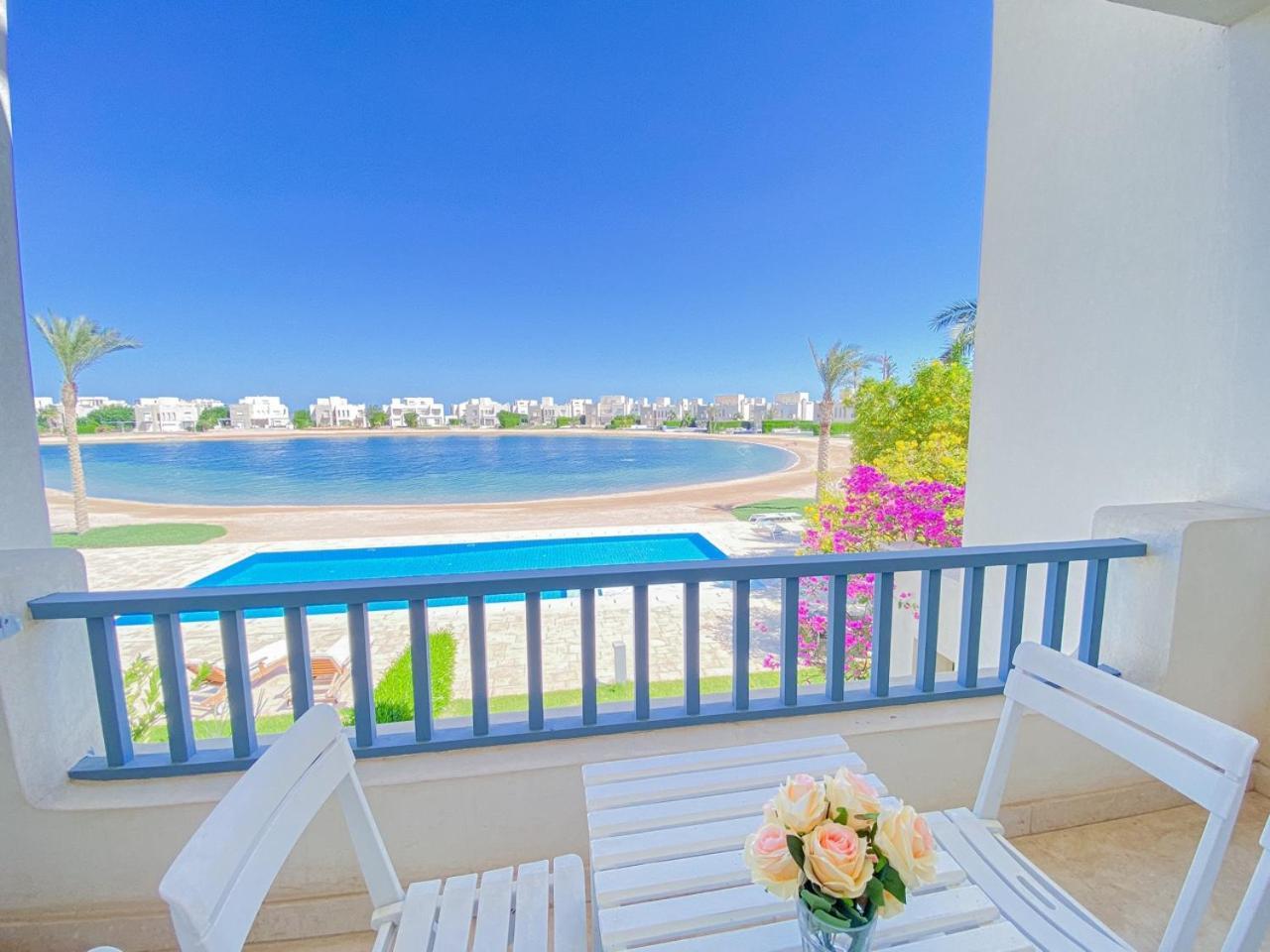 Nayah Stays, Joubal Lagoons Flowery Apartamento *