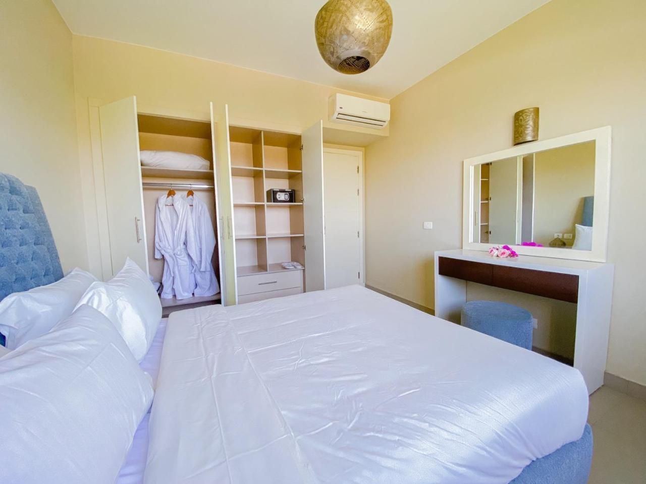 Nayah Stays, Joubal Lagoons Flowery Apartamento