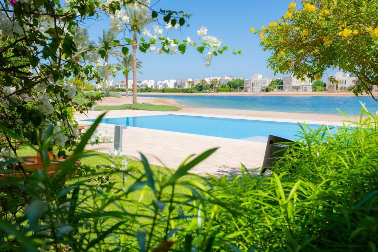 Nayah Stays, Joubal Lagoons Flowery Apartamento *