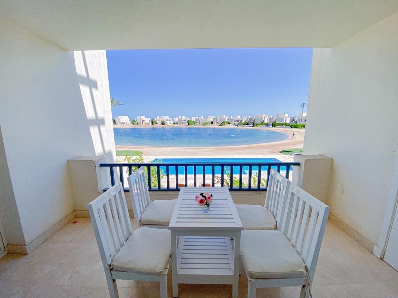 Nayah Stays, Joubal Lagoons Flowery