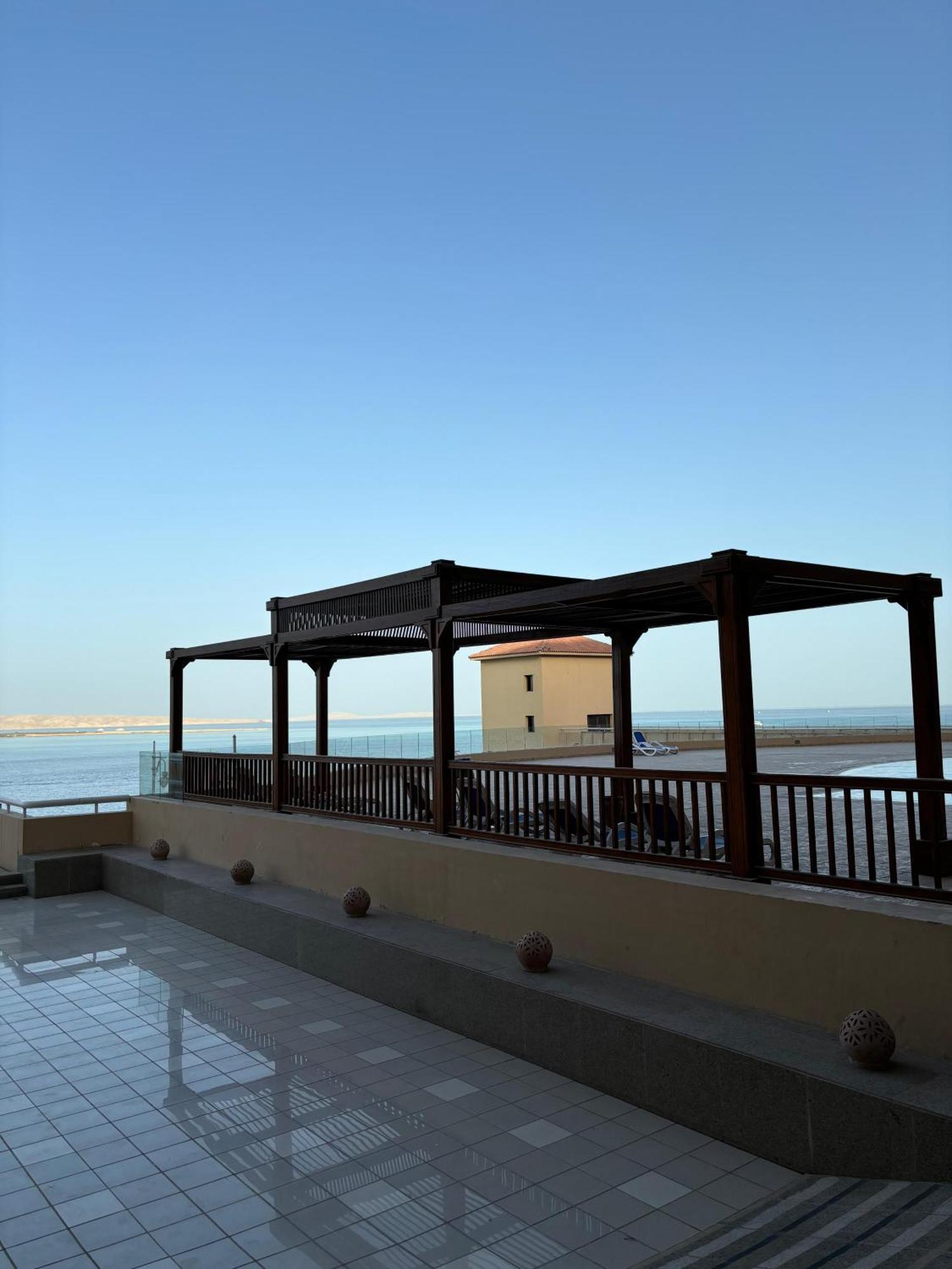 Apartment With Private & Pools