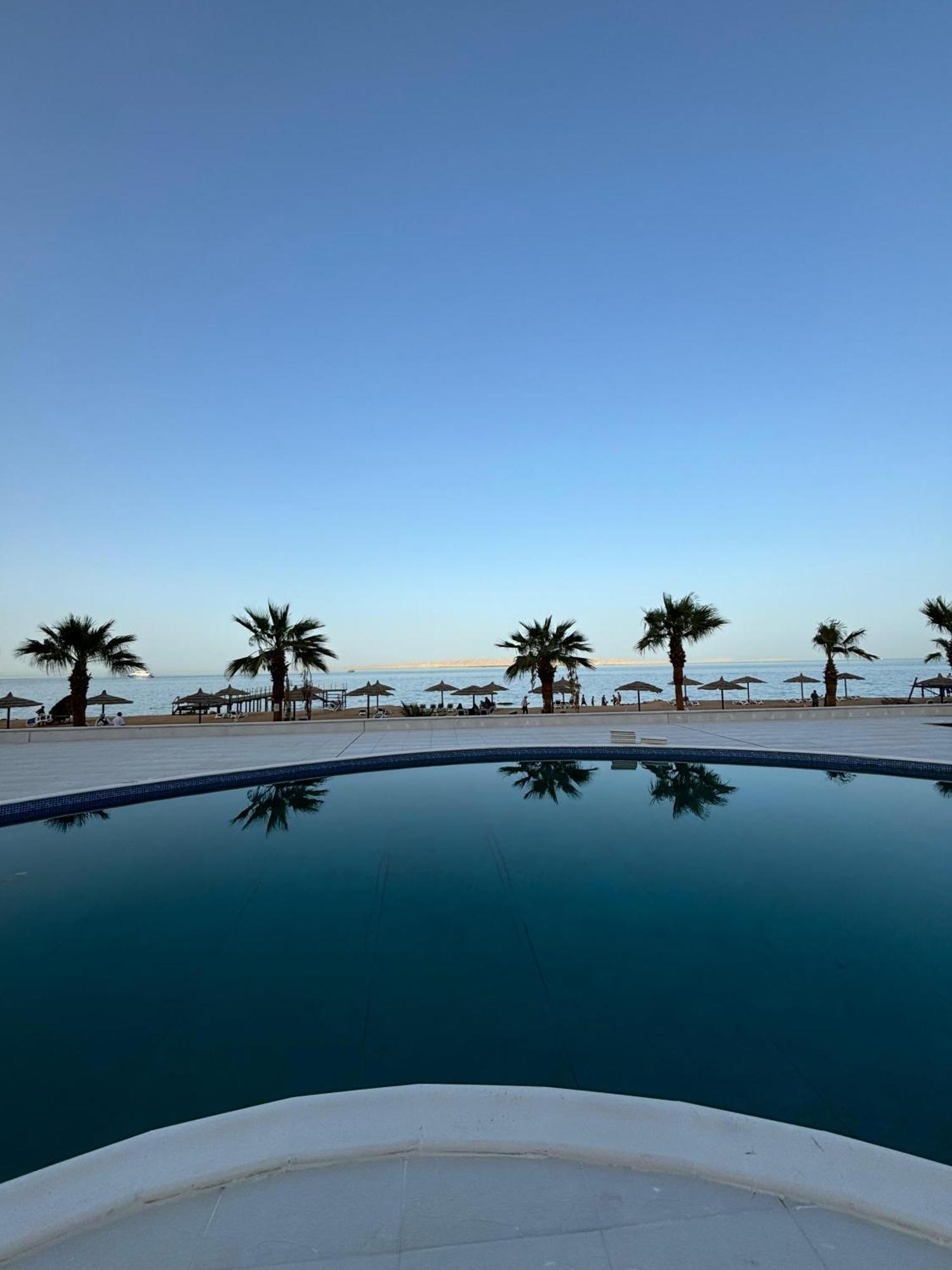 With Private & Pools Apartment *