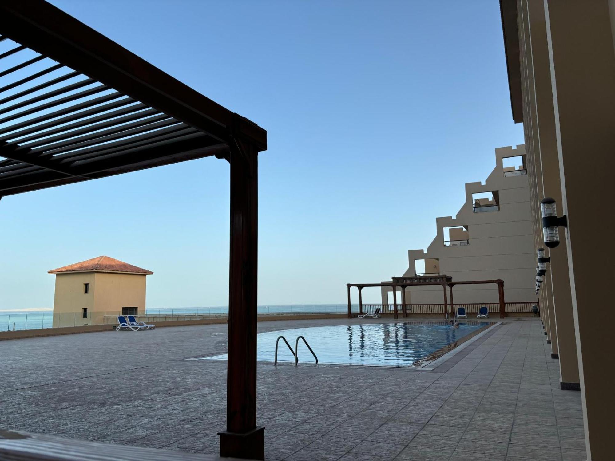 Apartment With Private & Pools *