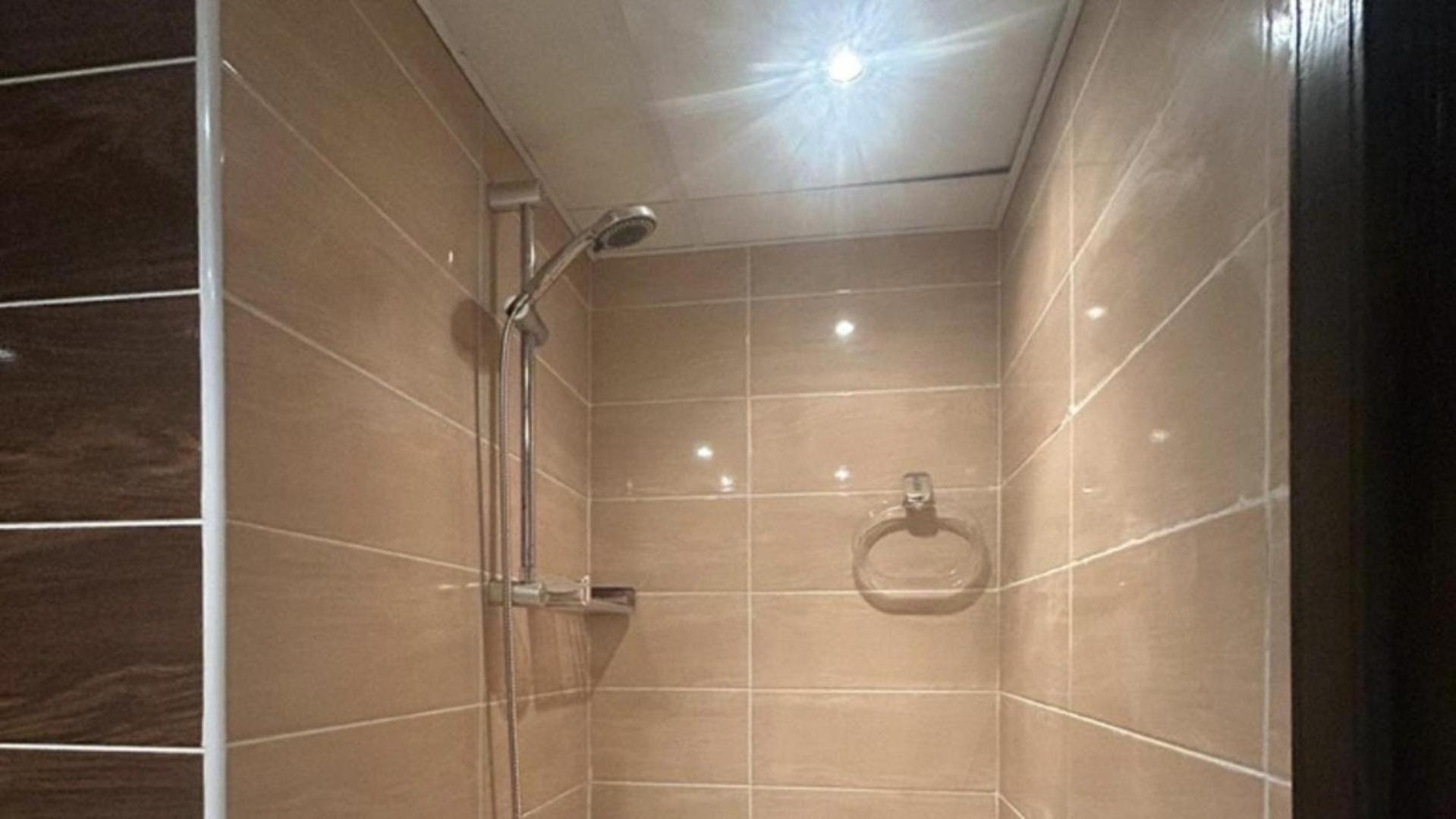 Beautiful Twin Bed With Swimming Pool *