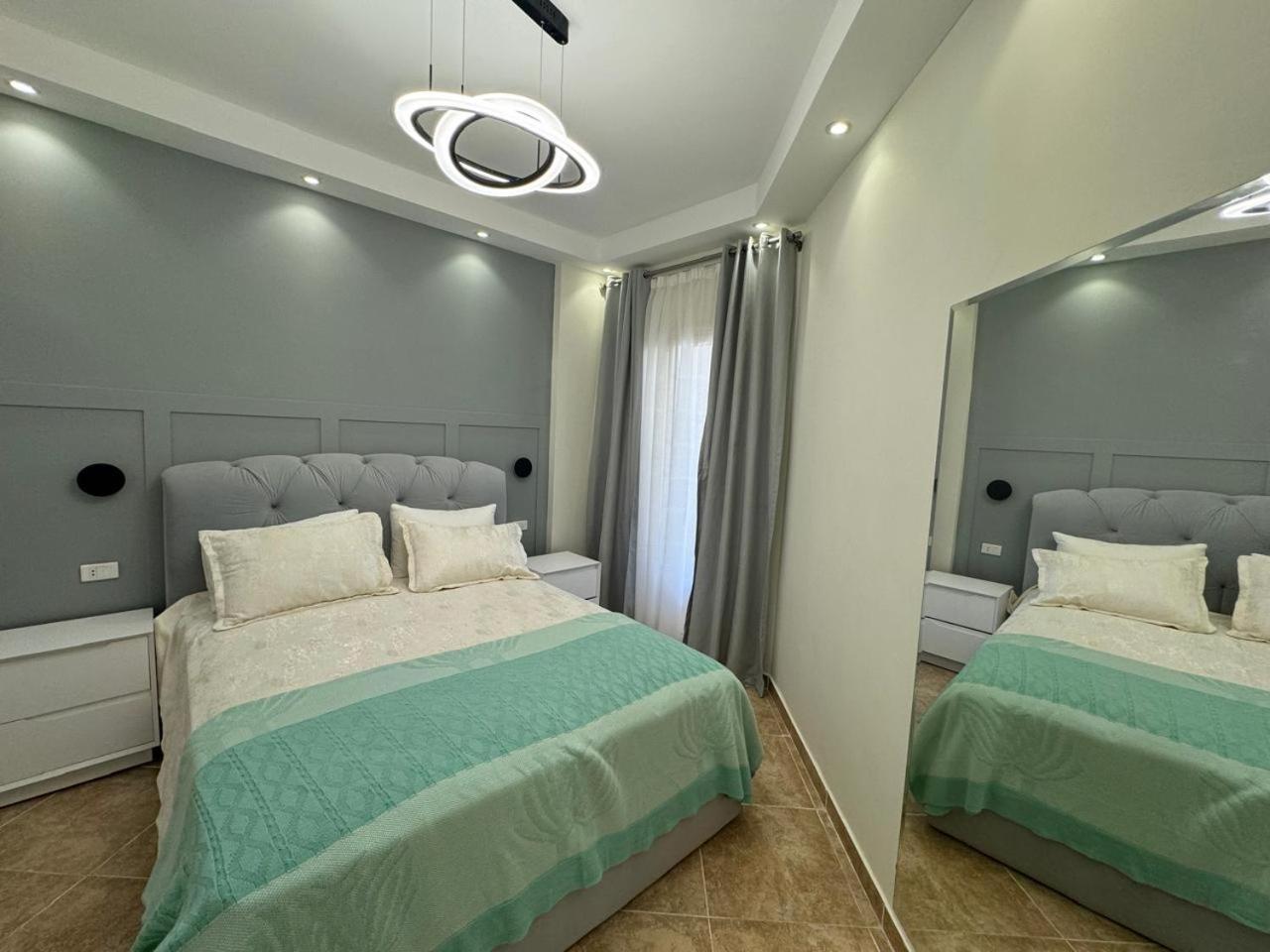 Apartment A One-bedroom With A Compact Terrace