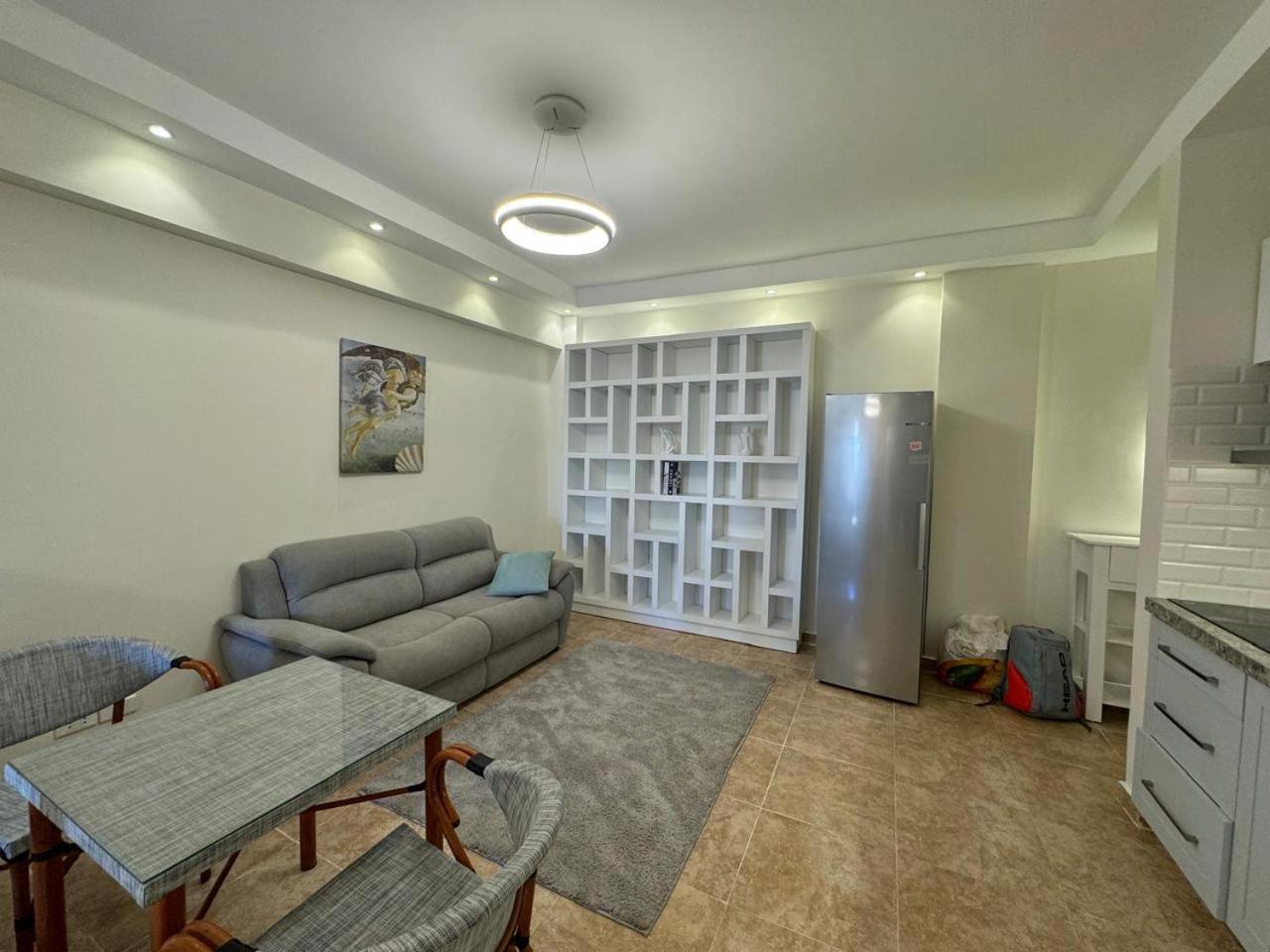 A One-bedroom With A Compact Terrace Apartment Hurghada