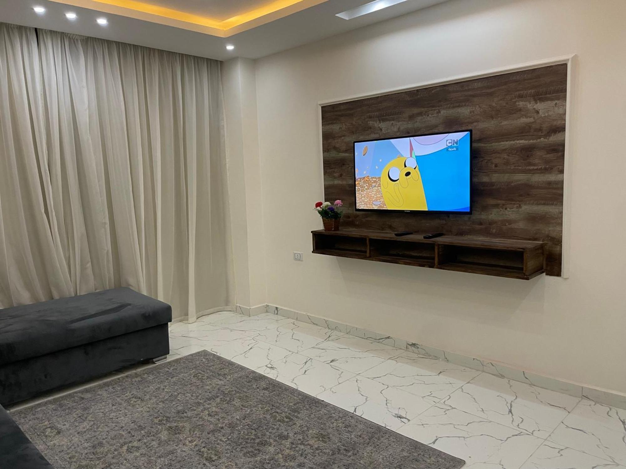 Hub Apartment *