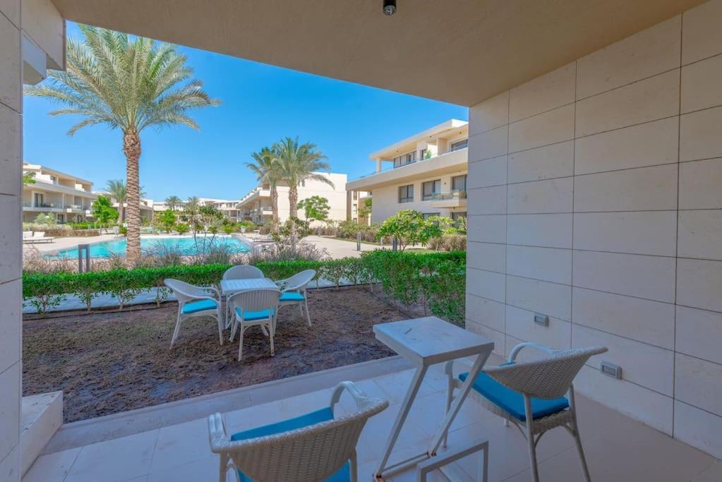 Apartment Chic 2 Bedroom Poolside At G-crib El Gouna