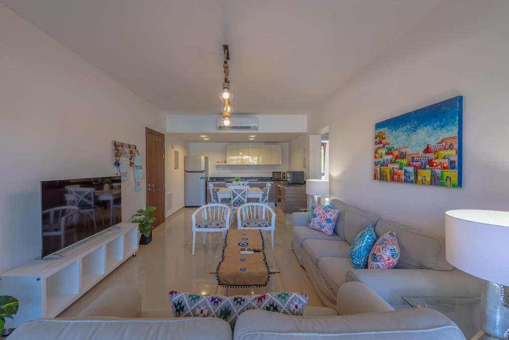 Apartment Chic 2 Bedroom Poolside At G-crib El Gouna *
