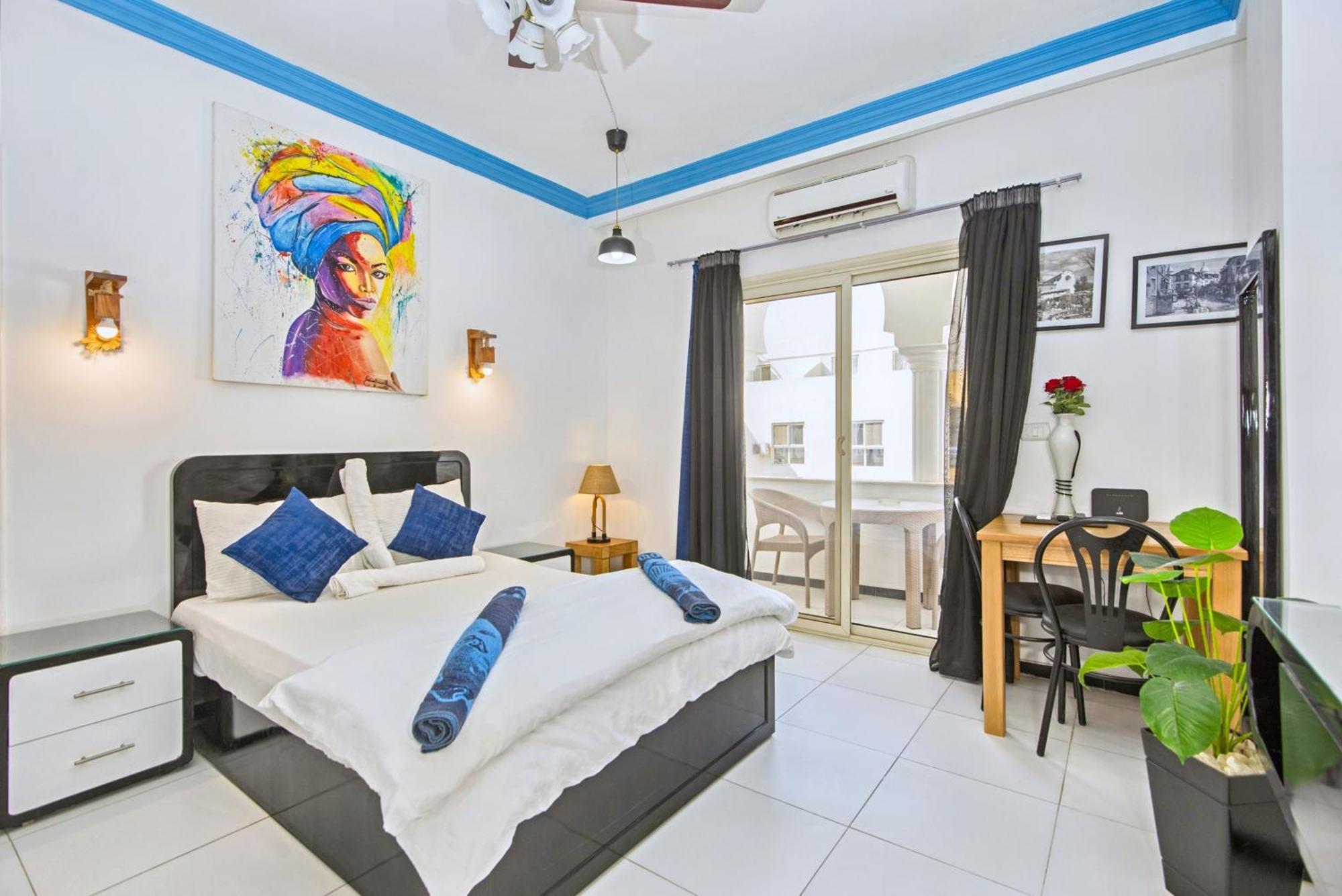 Rare New Marina Hotspot With Fast Free Wifi, Balcony & Pool