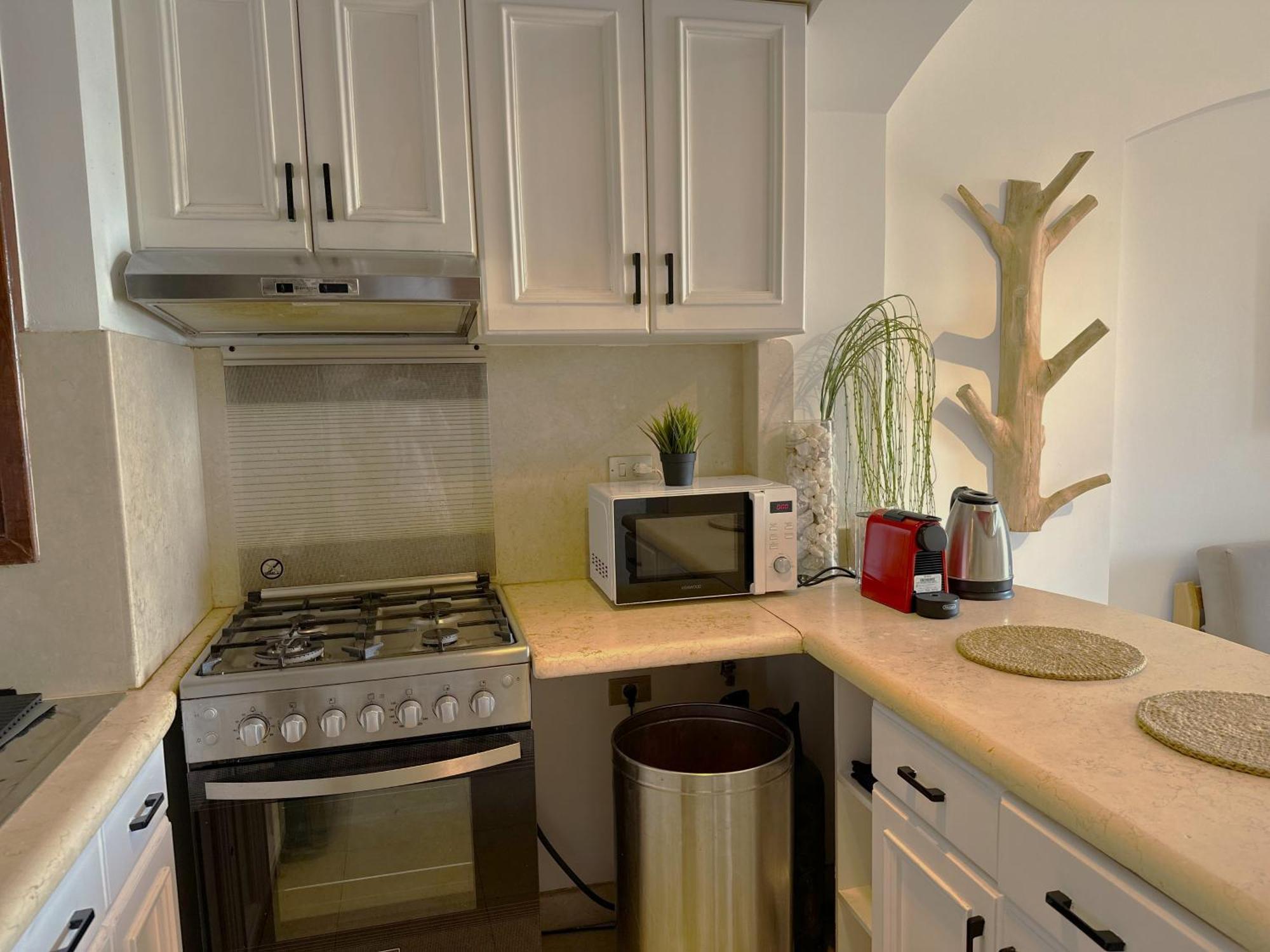 Artsy 1 Bedroom Apt/ Free Pool & Lagoon Access @elgouna *